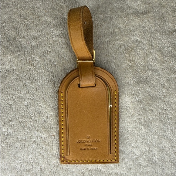 Vintage Louis Vuitton Luggage Tag and Poignier in Vachetta Leather (13K) - Picture 3 of 6